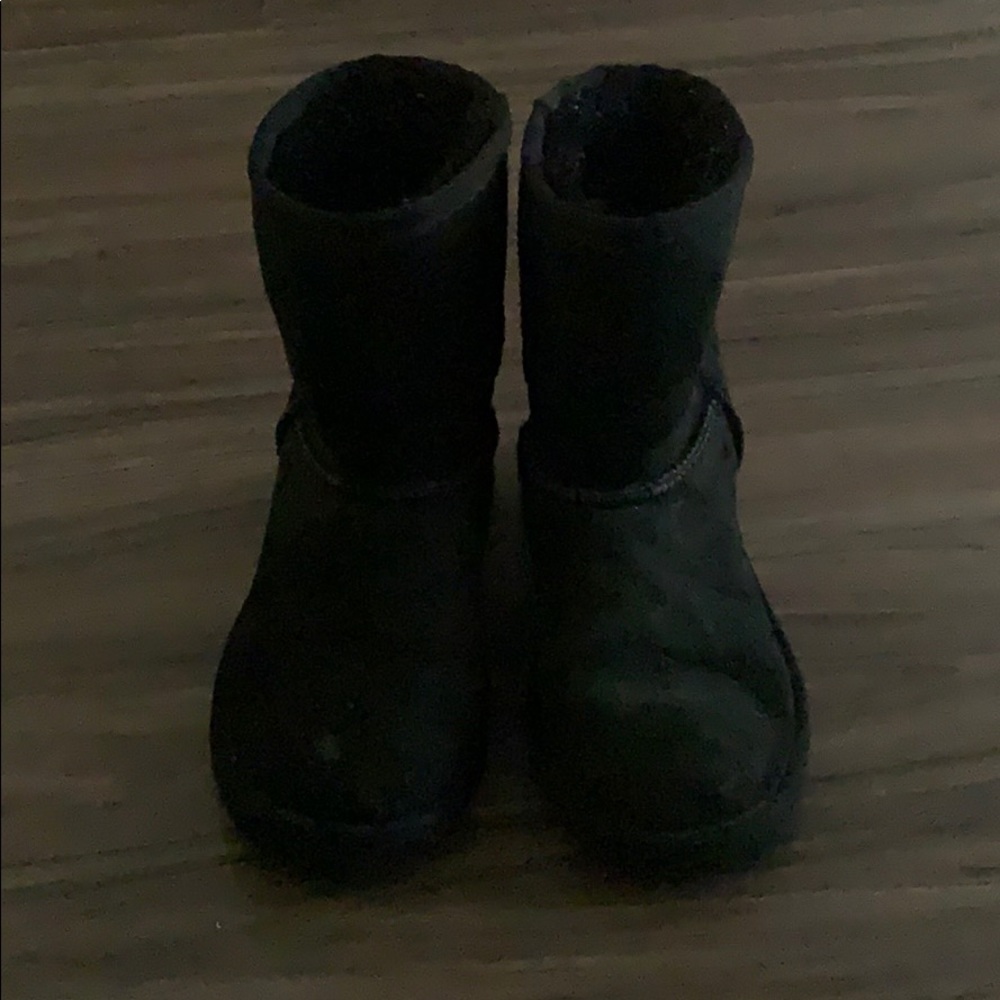 Black Short Kids Uggs